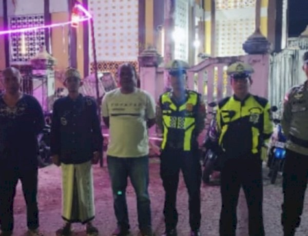 Tenang Beribadah, Aman Terjaga: Pengamanan Tarawih Polres Sikka Polda NTT Tuai Apresiasi