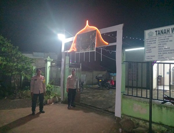 Tarawih 1447 H di Sikka Aman dan Khidmat, Polres Sikka Polda NTT Turunkan Personel di Seluruh Masjid