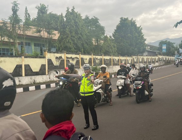 Strong Point Pagi Satlantas Polres Sikka, Wujud Pelayanan Presisi untuk Keselamatan Pengguna Jalan
