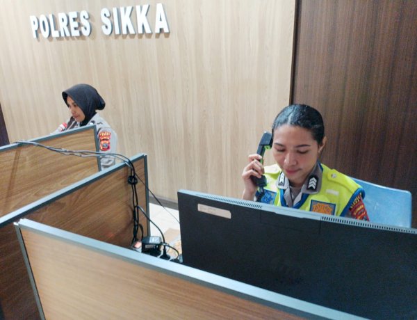 Respons Cepat Untuk Masyarakat, Operator Call Center 110 Polres Sikka Jalankan Tugas dengan Siaga