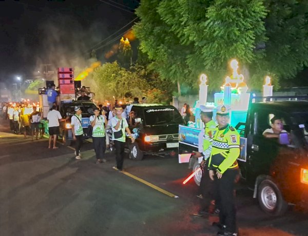 Gemuruh Takbir Menggelegar, Lautan Massa Padati Jalanan: Polres Sikka Pastikan Pawai Tetap Terkendali