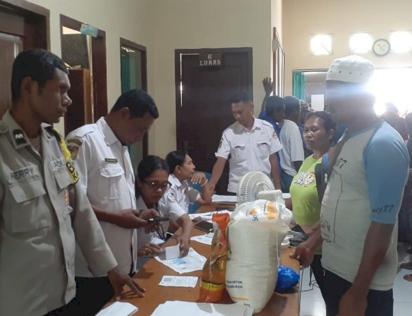 464 KK di Kota Uneng Terima Bantuan, Polsek Alok Polres Sikka Pastikan Distribusi Aman dan Tepat Sasaran
