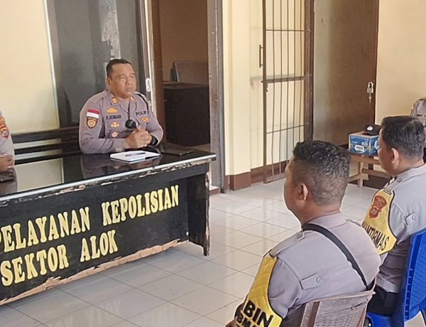 Anev Polsek Alok Polres Sikka: Bhabinkamtibmas Didorong Lebih Responsif dan Tajam dalam Deteksi Dini Gangguan Kamtibmas