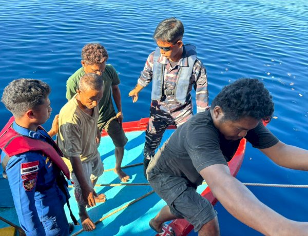 Empat ABK Terombang-ambing di Laut Utara Sikka, Tim SAR Bergerak Cepat Selamatkan KM Putra Cantika