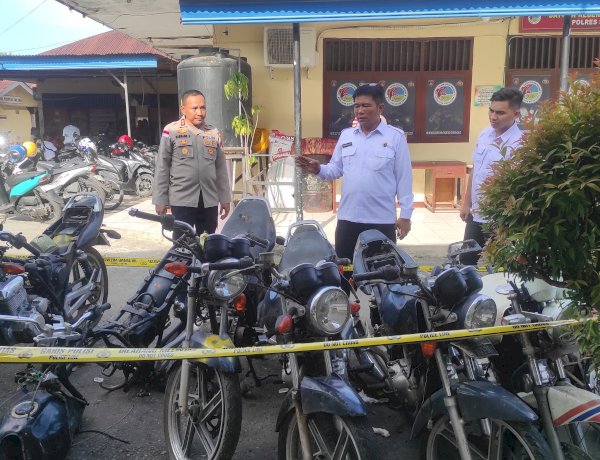 Irwasda Polda NTT Cek Langsung Kondisi Ranmor Dinas Polres Sikka Saat Audit