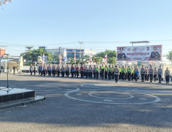 Kapolres Sikka Ingatkan Personel: Di Balik Kesuksesanmu Ada Doa Istri dan Anak, Jangan Nodai Kehormatan Keluarga demi Nafsu Sesaat