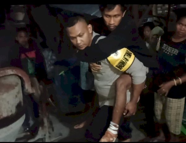 Malam Gelap, Misi Tak Terhenti: Dua Korban Gempa Palue Dievakuasi Darurat ke Maumere