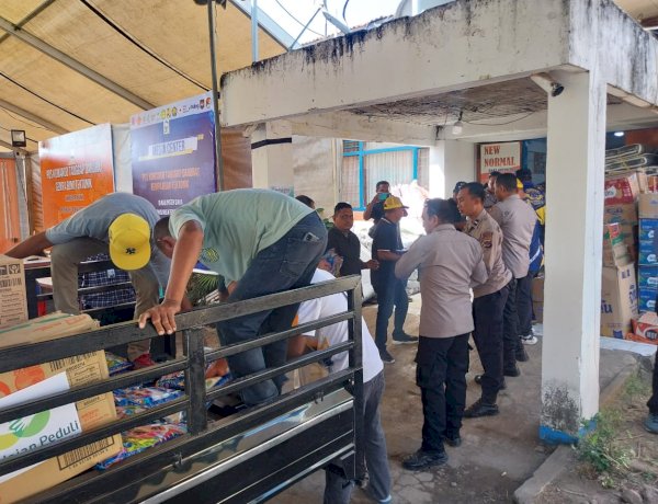 Logistik Bergerak, Kepedulian Tak Berhenti: Polres Sikka Kawal Distribusi Bantuan Gempa ke Sejumlah Wilayah Terdampak