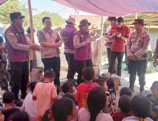 Mengembalikan Senyum di Tengah Posko Pengungsian, Polri Gelar Trauma Healing bagi Warga Pengungsian Sikka