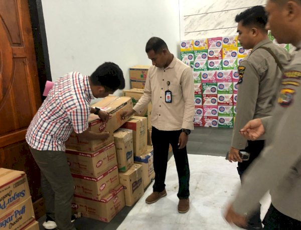 Polres Sikka Memilih Cepat Membantu, Cermat Mengawasi: Bantuan Pengungsi Dikawal Ketat, Makanan Dipastikan Aman dan Tak Kedaluwarsa