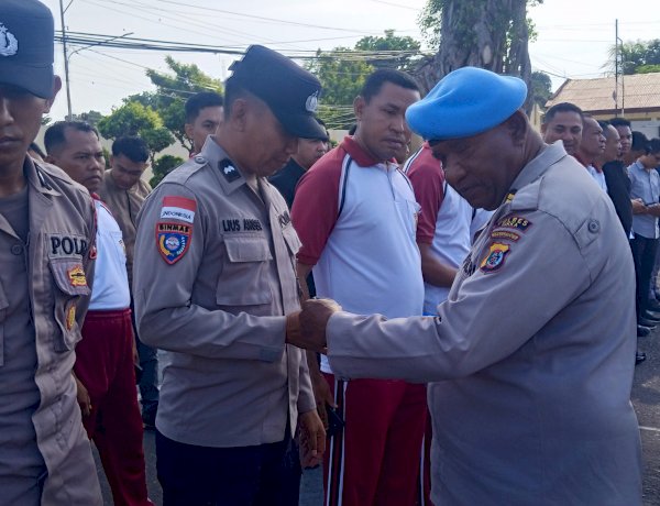 Disiplin Dikuatkan, Soliditas Diperkokoh: Polres Sikka Bergerak Bersama dalam Apel hingga Kerja Bakti