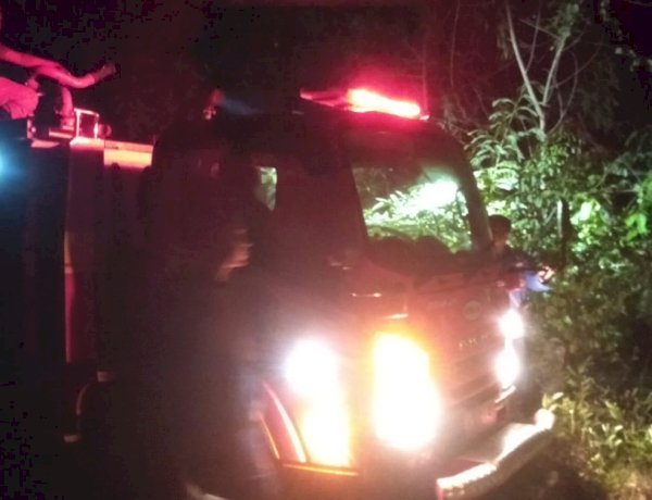 Kebakaran Melanda Kebun Warga di Manubura, Polsek Nelle Polres Sikka dan Damkar Berjibaku Jinakkan Api hingga Malam