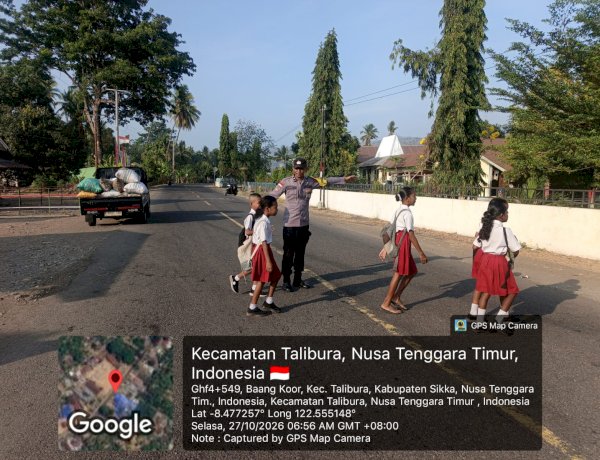 Strong Point Pagi Polres Sikka: Hadir di Jalan, Keselamatan Warga dan Pelajar Jadi Prioritas