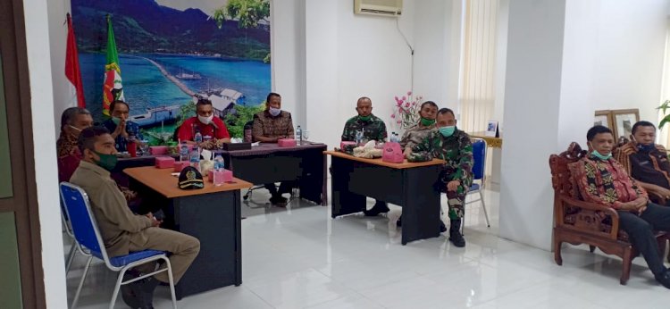 Kapolres Sikka Hadiri Vicon Rapat Evaluasi Percepatan Penanganan Covid-19 Di NTT