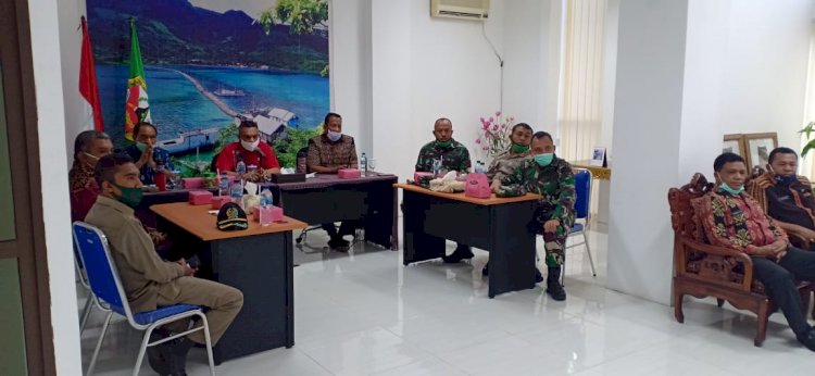 Kapolres  Sikka Hadiri Vicon Rapat Evaluasi Percepatan Penanganan Covid-19 Di NTT