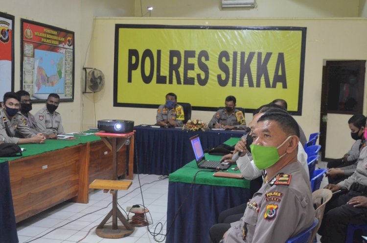 Kapolres Sikka Pimpin Anev Bulanan Di Ruang PPKO Polres Sikka