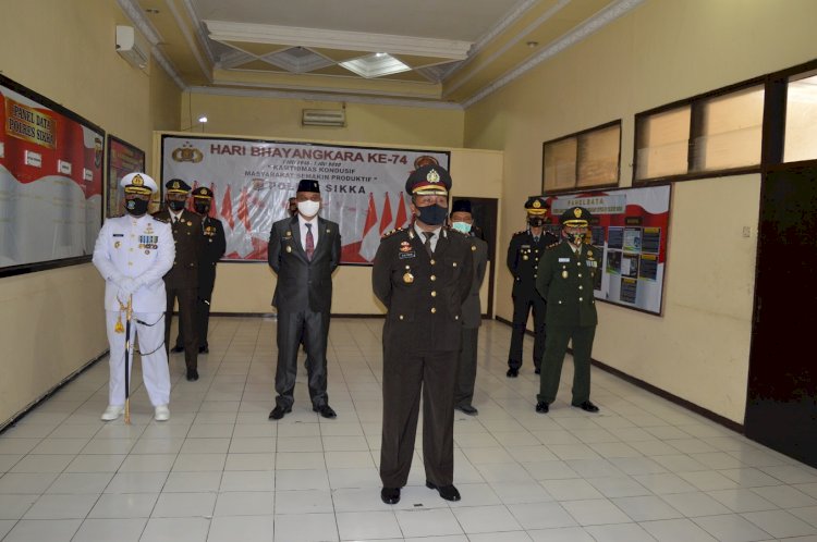 Hari Bhayangkara Ke 74, Polres Sikka Laksanakan Upacara Serentak Secara Virtual