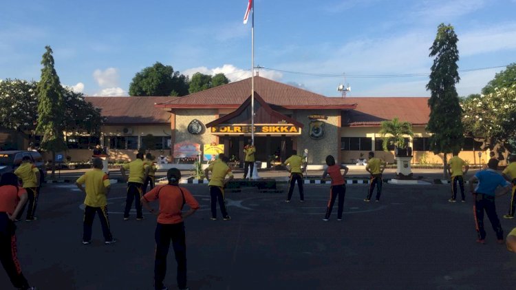 Jumat Sehat, Wakapolres Sikka Pimpin Olahraga Pagi