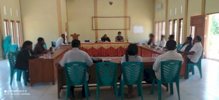 Kapolsek Waigete Hadiri Rapat Penanggulangan Karhutla Di Kec. Waigete