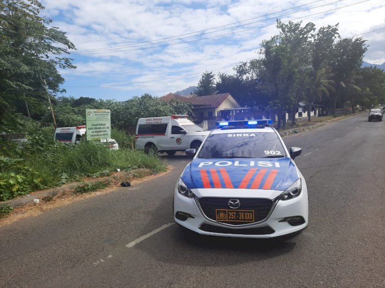 Polres Sikka Kawal Pengantaran Dan Pemakaman Jenasah Probable Covid-19