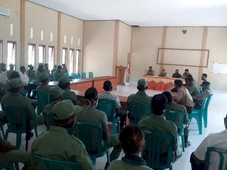 Kapolsek Waigete Hadiri Apel Siaga Dalam Rangka Penanggulangan Karhutla Di Wilayah Kec. Waigete