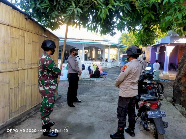 Polres Sikka Dan Polsek Jajaran Laksanakan Pengamanan Ibadah Sholat Idul Adha 1441 H