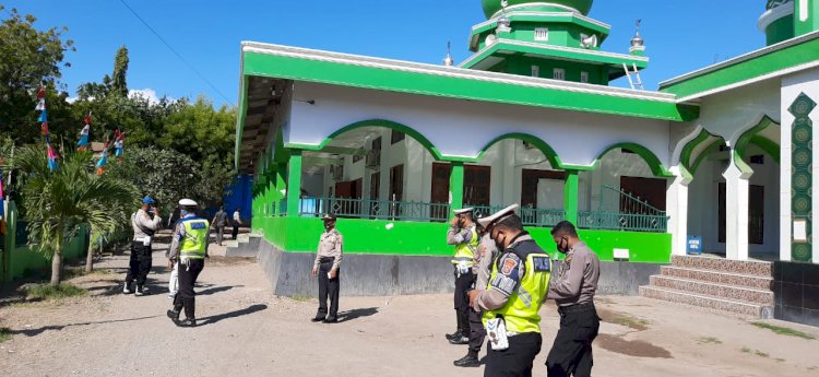 Personil Polres Sikka Lakukan Patroli Cipta Kondisi Dalam Rangka Perayaan Hari Raya Tahun Baru Islam 1442 H