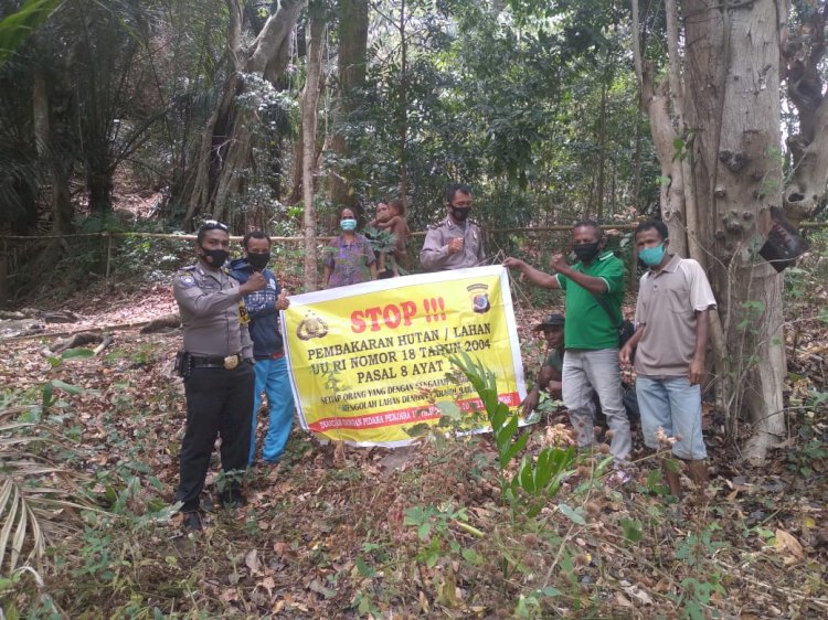 Kapolsubsektor Nebe Ajak Warga Dusun Kringa Tidak Bakar Hutan Dan Lahan