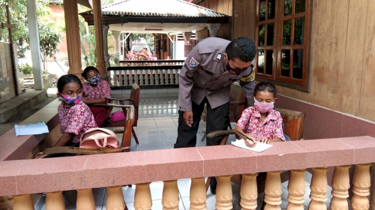 Lindungi Anak Bangsa, Bhabinkamtibmas Sambangi Siswa Sekolah Dasar Berikan Himbauan