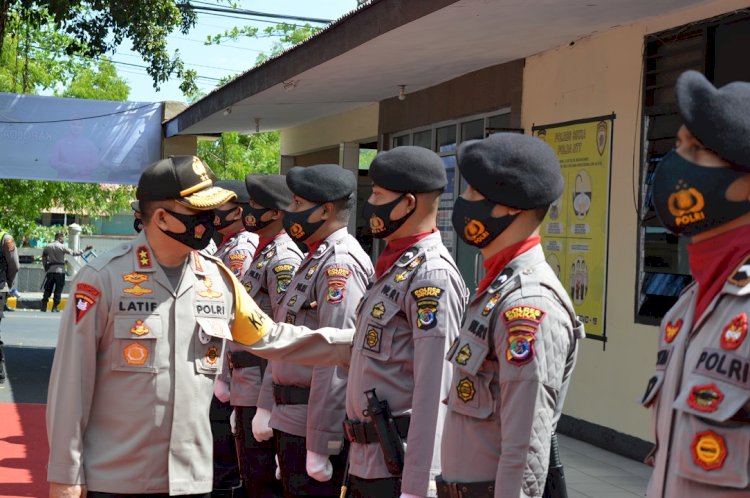 Polres Sikka Sambut Kunjungan Kerja Kapolda NTT Irjen Pol. Drs. Lotharia Latif, S.H., M.Hum