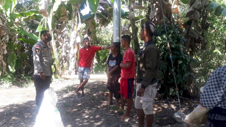 Personil Polsek Bola Gencar Sosialisasikan Prokes Covid-19 Kepada Masyarakat