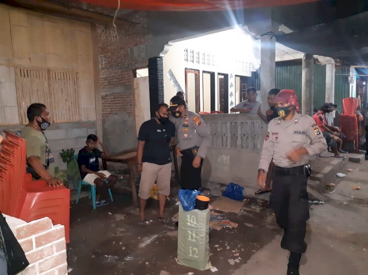 Operasi Pekat Turangga 2020, KBO Reskrim Polres Sikka Pimpin Personilnya Lakukan Patroli Ke Sejumlah Tempat Di Kota Maumere