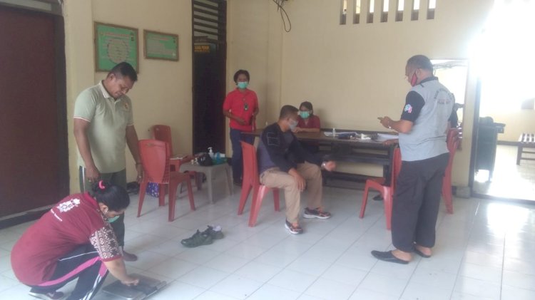 Gandeng Puskesmas Kopeta, Polsek Alok Lakukan Pemeriksaan Kesehatan Personil