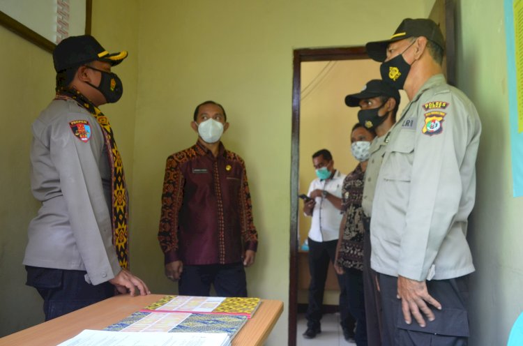 Resmikan Kampung Tangguh Kelurahan Kota Uneng, Kapolres Sikka Dukung Penuh PPKM Skala Mikro