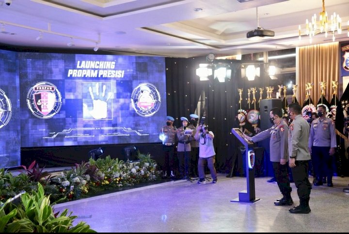 Kapolri Launching Aplikasi Propam Presisi