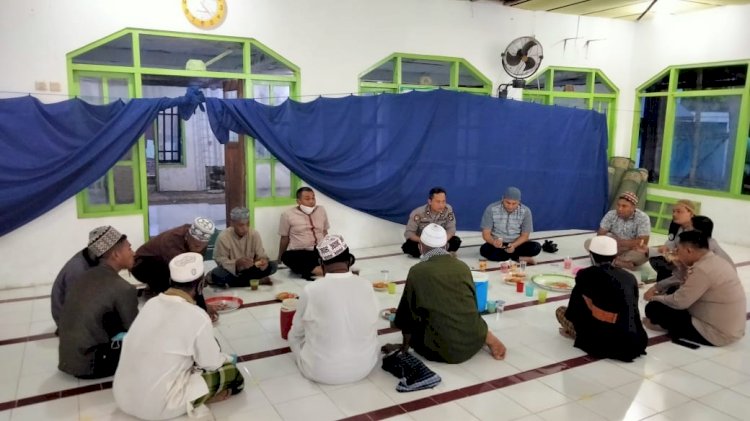 Kapolres Sikka Safari Religi Ke Masjid Baitussodiq Nangahale