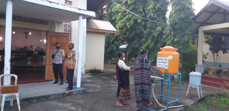 Menjamin Rasa Aman dan Nyaman, Polsek Nelle Amankan Ibadah Misa Hari Minggu