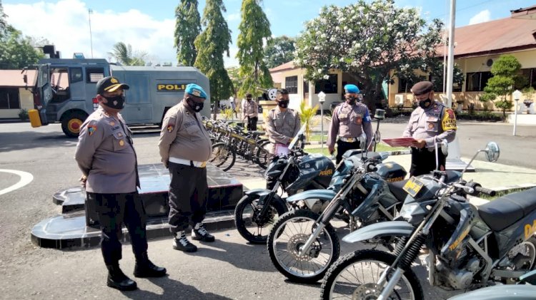 Kapolres Lakukan Pengecekan Kondisi Kendaraan Dinas Sat Samapta Polres Sikka