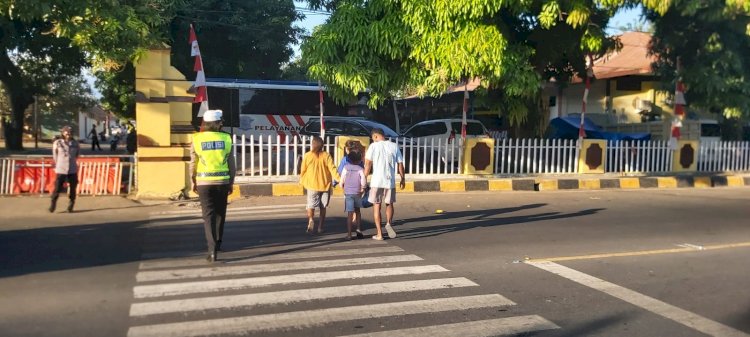 Hari Jadi Polwan Ke-73, Polwan Polres Sikka Laksanakan Gatur Pagi dan Pendisiplinan Prokes