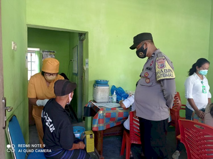 polsek paga melaksanakan pengamanan vaksinasi