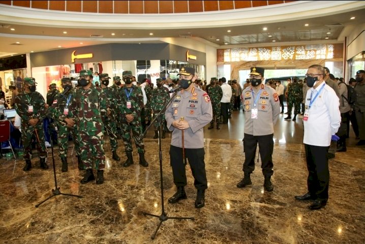 Tinjau Serbuan Vaksin di Kalbar, Kapolri Tekankan Penguatan Prokes dan Percepatan Vaksinasi