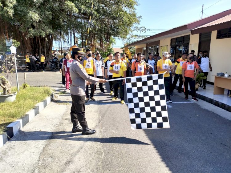 Polres Sikka Laksanakan Tes Kesemaptaan Jasmani Berkala
