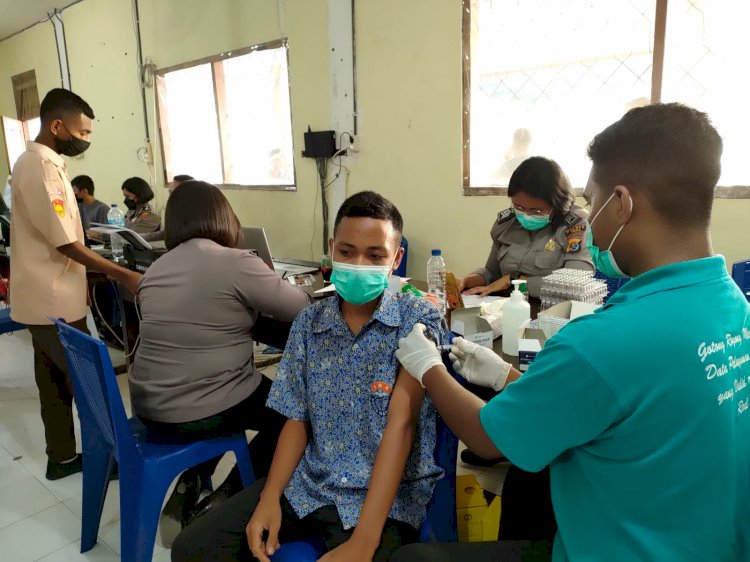 Gerai Vaksin TNI-Polri Menggelar Vaksinasi Tahap II di Smk Santa Matilda