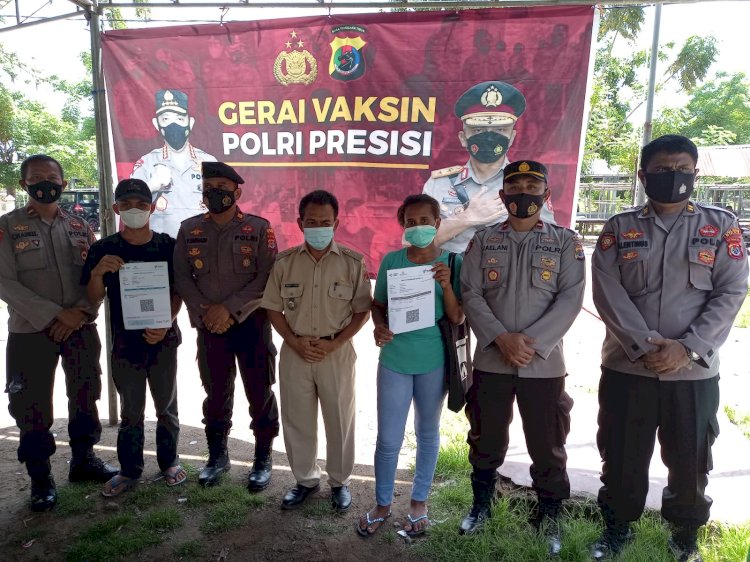 Percepat Pencapaian Vaksin Team Vaksinasi Polres Sikka Beri Pelayanan Vaksin Hingga ke Pos Subsektor