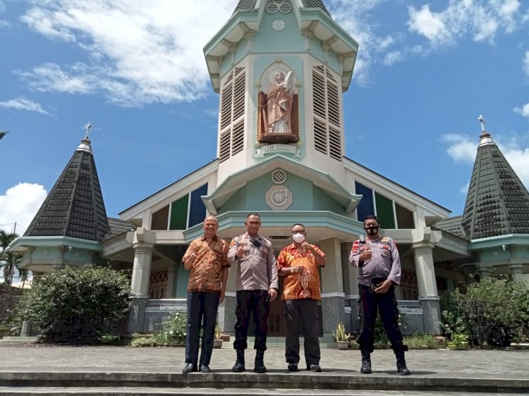 Jalin Silaturahmi Dengan Tokoh Agama, Kapolres Sikka ajak bersama Ciptakan Kamtibmas yang kondusif dan jaga Penerapan Prokes pencegahan Covid-19