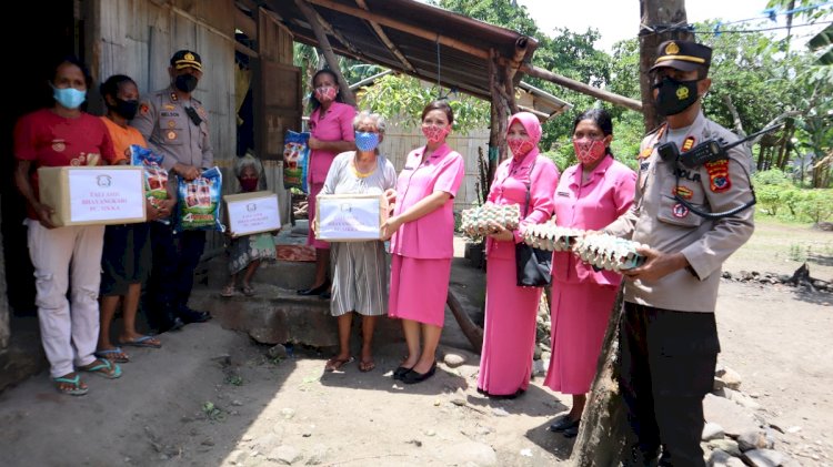 Kunjungan Kerja Kapolres Sikka bersama Ketua Bhayangkari Cab. Sikka di Polsek Paga