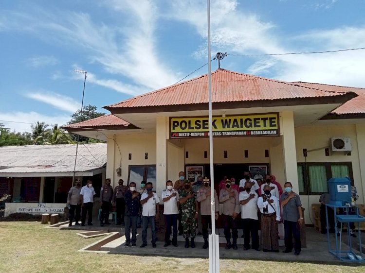 Kapolres Sikka Kunjungi Polsek Waigete Dalam Rangka Tatap Muka Dan Pembinaan Personil