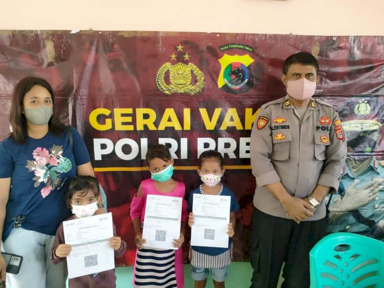 Di Sekolah SDK Maumere 2 Tim Gerai Vaksin Presisi Polri Polres Sikka Beri Vaksinasi Anak Dosis Ke II