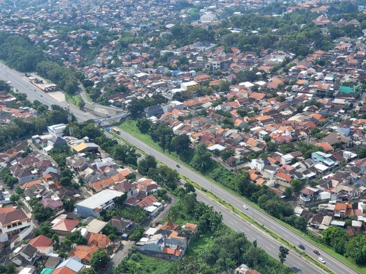 Pantau Lewat Heli, Polri Sebut Arus Mudik Cikampek-Kalikangkung Normal 