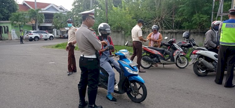 Operasi Patuh Turangga 2022, Polres Sikka Gelar Penertiban Pengguna Jalan Raya di Kota Maumere